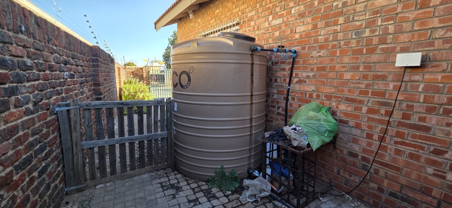 3 Bedroom Property for Sale in Beaconsfield Northern Cape